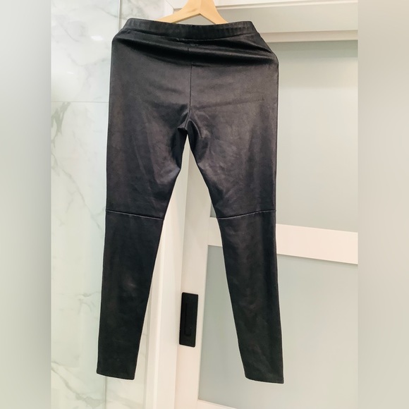 TROUVÈ leather look leggings SO DRESSY 🖤 - Picture 2 of 9